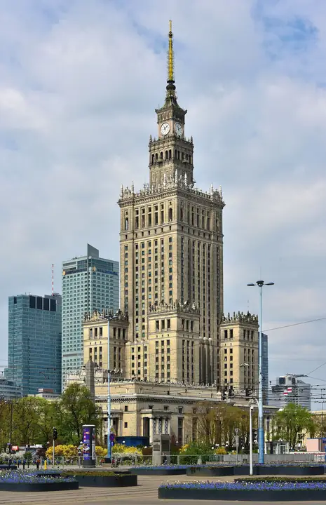 Palace of Culture & Science – Start