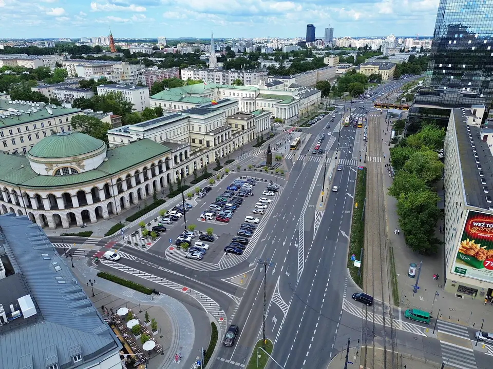 City Hall & Bankowy Square